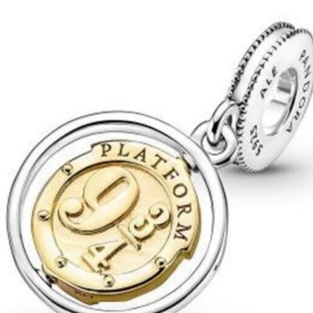 Brand New Retired Pandora x Harry Potter 9 3/4 Hedwig Spinning Dangle Charm - Picture 4 of 16